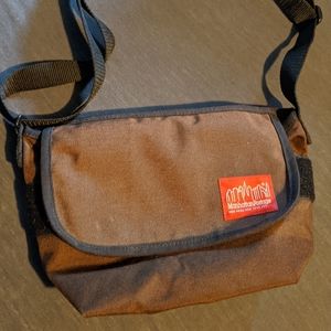 Manhattan Portage purse brown